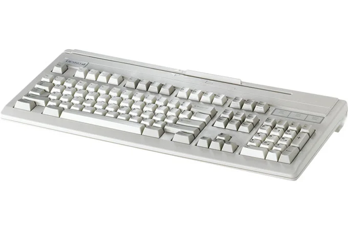 Helle Sicherheits-Tastatur von DESKO mit integriertem Kartenleser, robustes Eingabeger&auml;t f&uuml;r sensible Anwendungen.